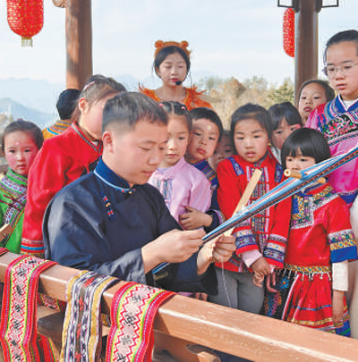             三个视角“打开”元宵节（文化中国行）        